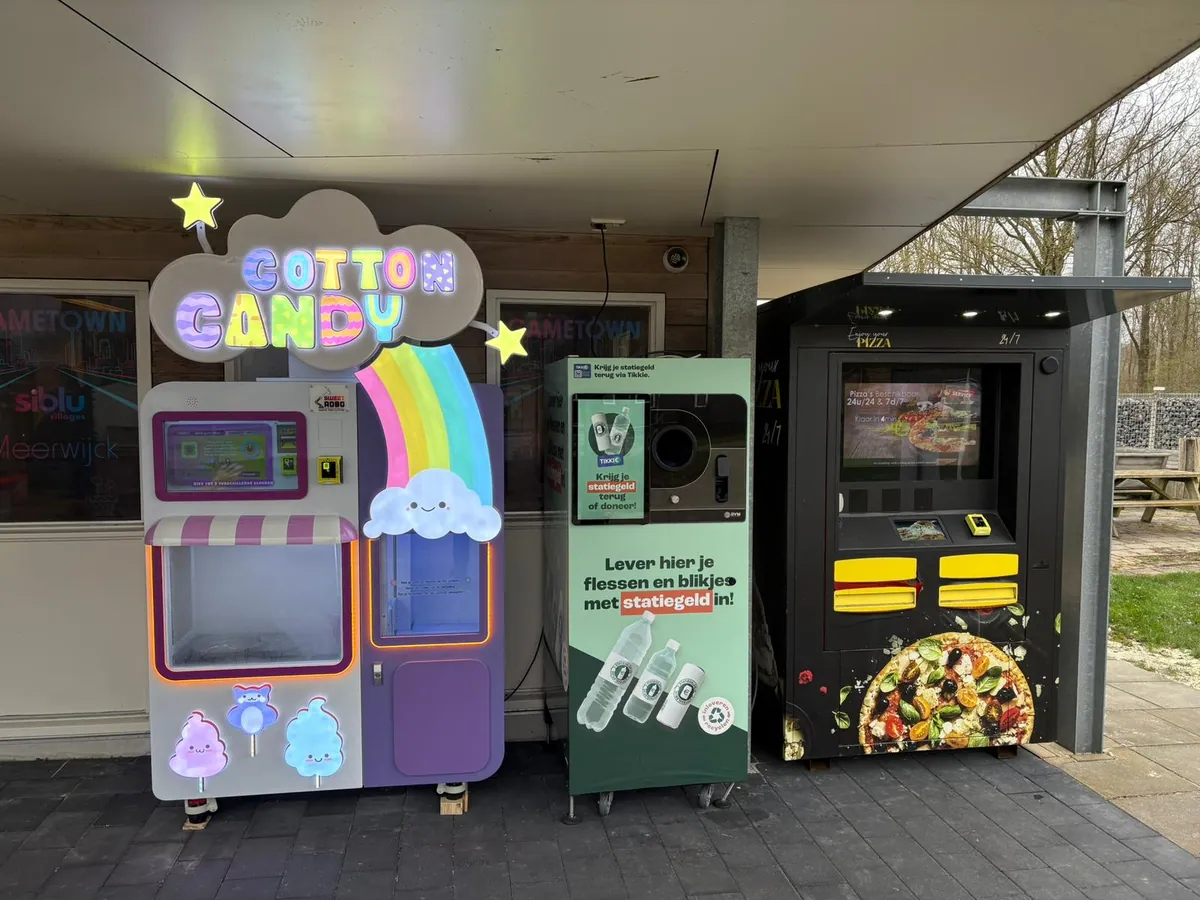 Sweet Robo suikerspinmachine in een vakantiepark in Nederland
